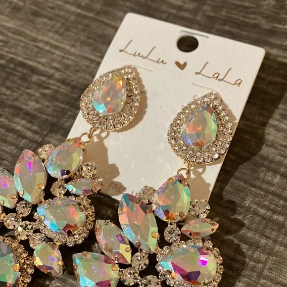 Large Gold AB Earrings - Picture 3 of 4